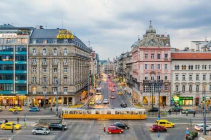 Danubius Hotel Astoria City Center - image 1