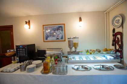 Helios Apartman Hotel - image 12