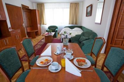 Helios Apartman Hotel - image 6