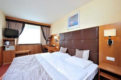 Carlton Hotel Budapest - image 15