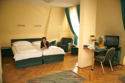 Hotel Bara Budapest - image 7