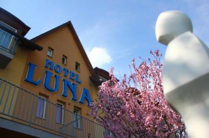 Hotel Luna Budapest - image 1