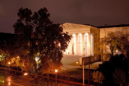 Budapest Museum Central - image 13