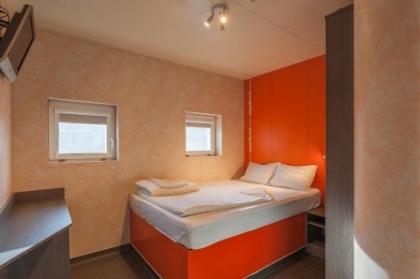 easyHotel Budapest Oktogon - image 10