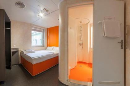 easyHotel Budapest Oktogon - image 12