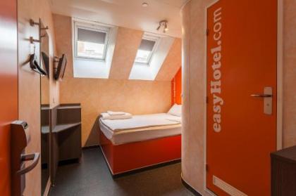 easyHotel Budapest Oktogon - image 15