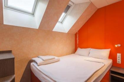 easyHotel Budapest Oktogon - image 16