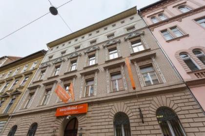 easyHotel Budapest Oktogon - image 2