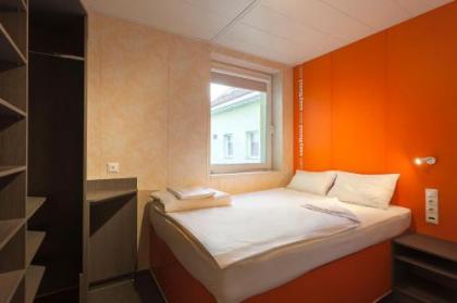 easyHotel Budapest Oktogon - image 5