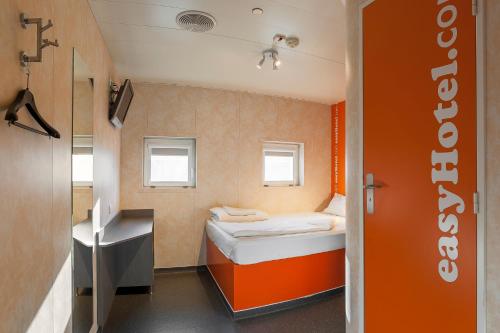 easyHotel Budapest Oktogon - image 6