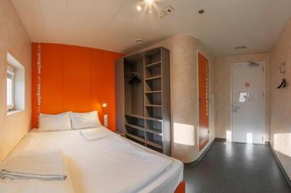 easyHotel Budapest Oktogon - image 8