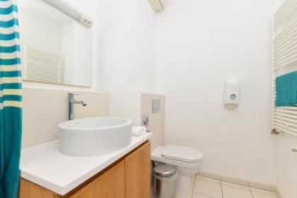 Quality Point Apartments - image 14