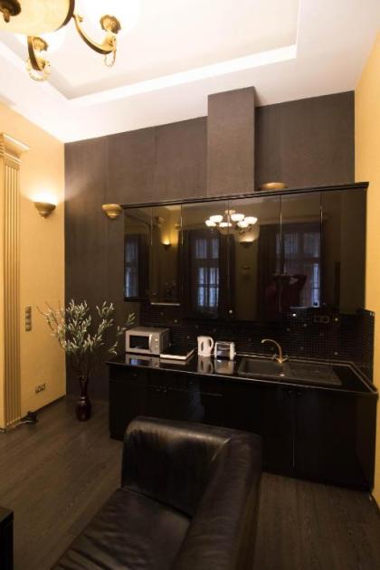 Budapest Royal Suites - image 10