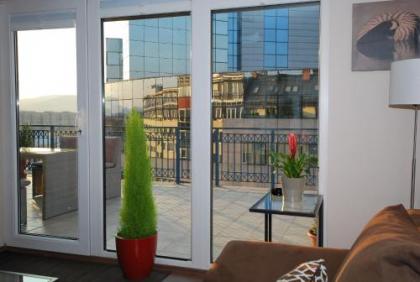 Arpad Bridge Apartments - image 6