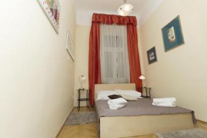 Budapest Bed and Breakfast - image 13