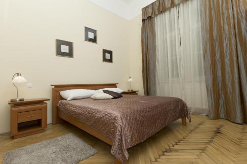 Budapest Bed and Breakfast - image 2