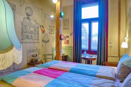 Lavender Circus Hostel Doubles & Ensuites - image 16