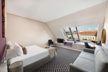 Hotel Moments Budapest - image 7