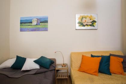 Home Apartment - image 16