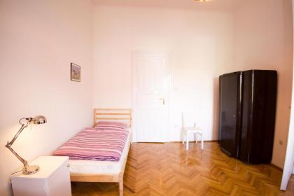 Arena Apartment - image 10