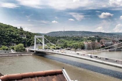 Riverside flat with King Castle view - image 7