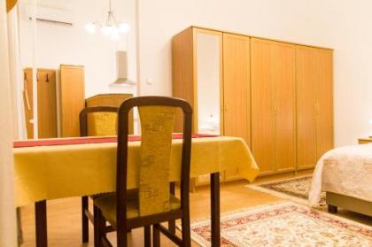 Authentic Klauzal Apartment - image 17