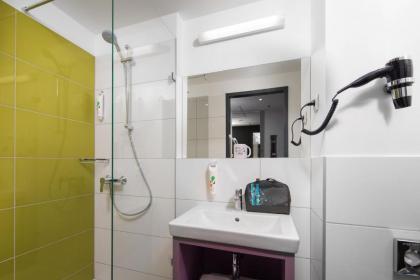 ibis Styles Budapest Airport - image 9