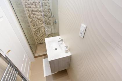 Jenny luxury two bedrooms apartment. - image 11