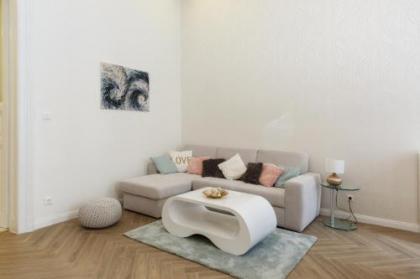 Jenny luxury two bedrooms apartment. - image 3