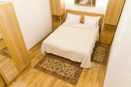 Authentic Akacfa Apartment - image 11