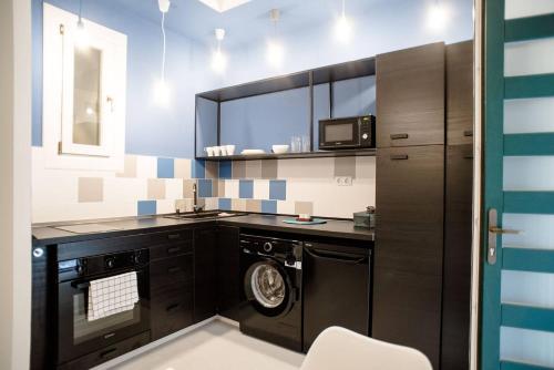 Cute new and modern apartment in the center - image 4