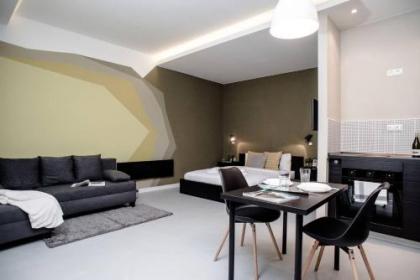 Cute new and stylish apartment in the center - image 1