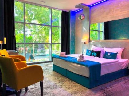 Smart Hotel Budapest - image 1